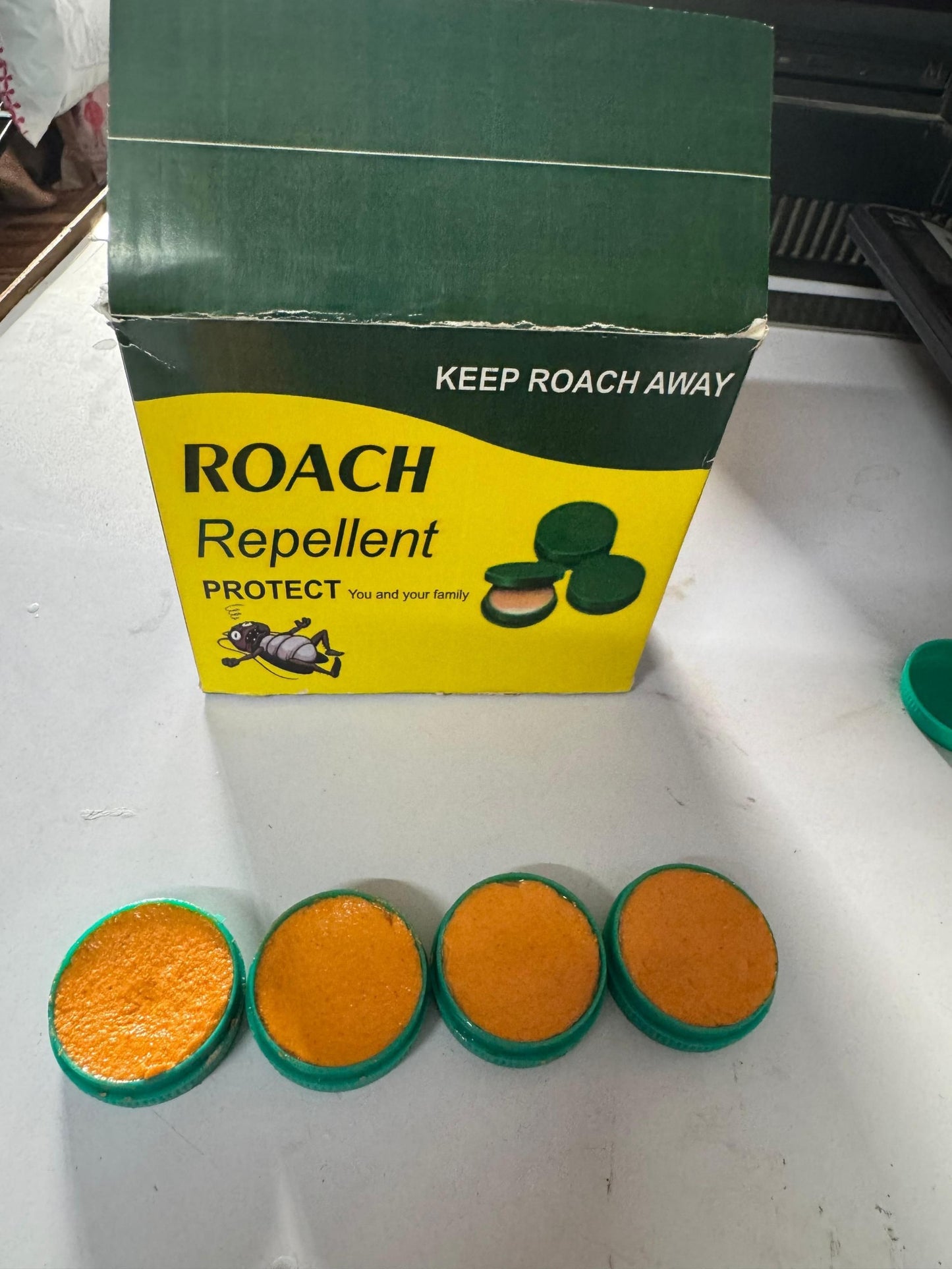 RoachShield Natural Gel – Safe & Powerful Cockroach Killer for Kitchens, Bathrooms & Cabinets ( 24 Pcs )